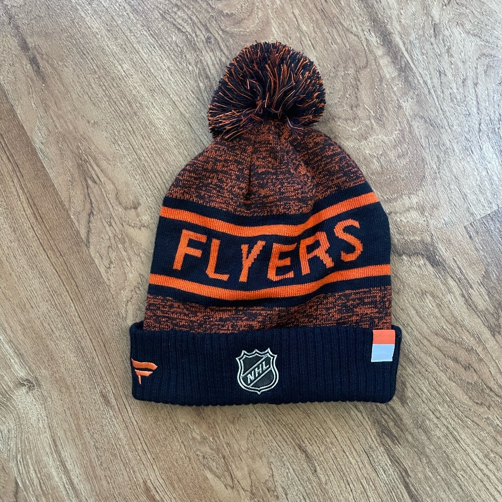 Philadelphia Flyers Fabletics Winter Hat